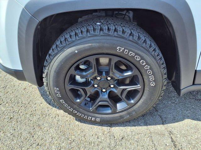 used 2022 Jeep Cherokee car, priced at $25,900