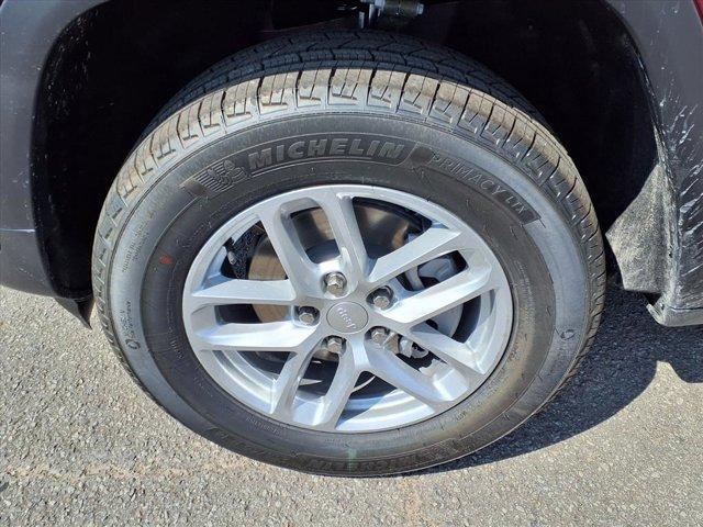 new 2025 Jeep Grand Cherokee car, priced at $34,910