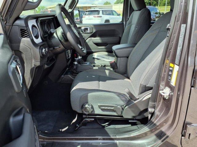 new 2025 Jeep Wrangler car, priced at $44,529