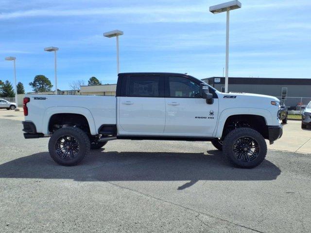 new 2025 Chevrolet Silverado 2500 car, priced at $110,619