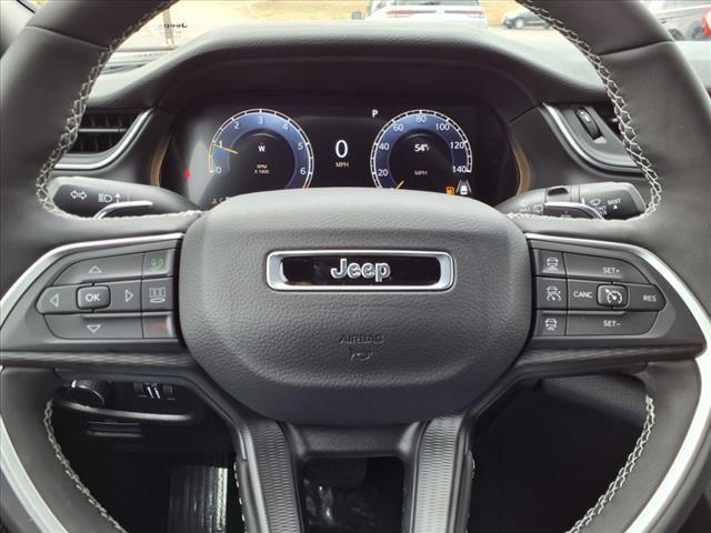 used 2025 Jeep Grand Cherokee car, priced at $39,900