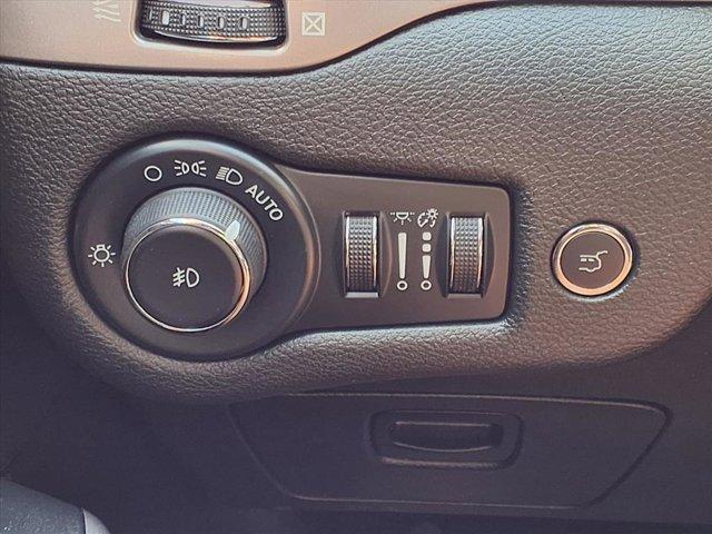 used 2022 Jeep Cherokee car, priced at $25,900