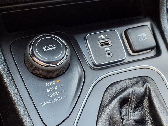 used 2022 Jeep Cherokee car, priced at $25,900