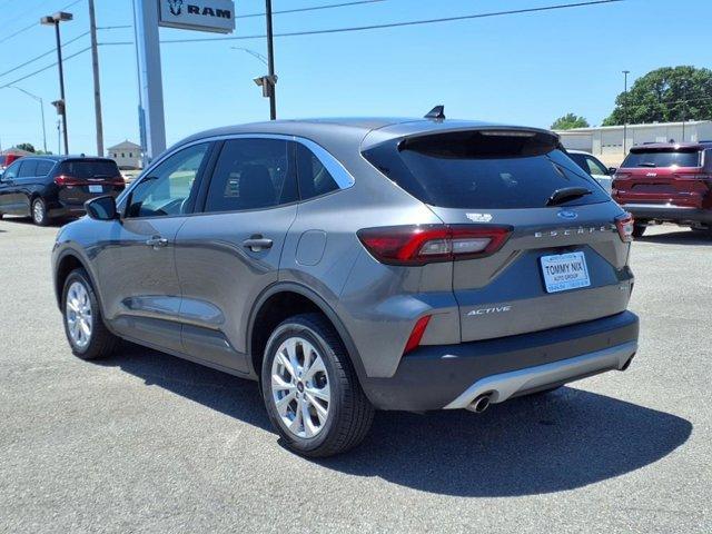 used 2023 Ford Escape car, priced at $25,900