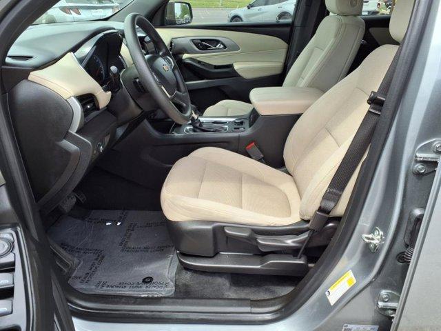 used 2023 Chevrolet Traverse car, priced at $28,900
