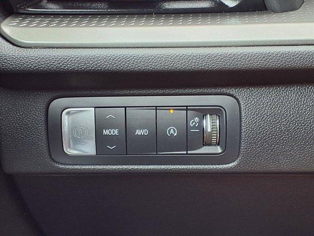 used 2025 Chevrolet Traverse car, priced at $42,900