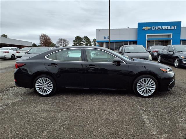 used 2016 Lexus ES 350 car, priced at $27,900