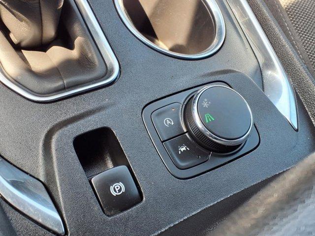 used 2023 Chevrolet Traverse car, priced at $29,900
