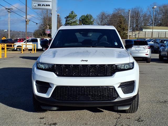 used 2025 Jeep Grand Cherokee car, priced at $39,900