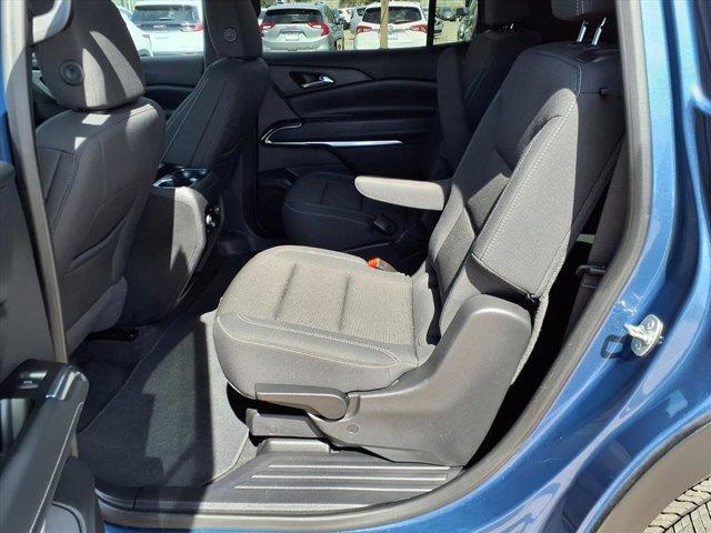 used 2025 Chevrolet Traverse car, priced at $40,900