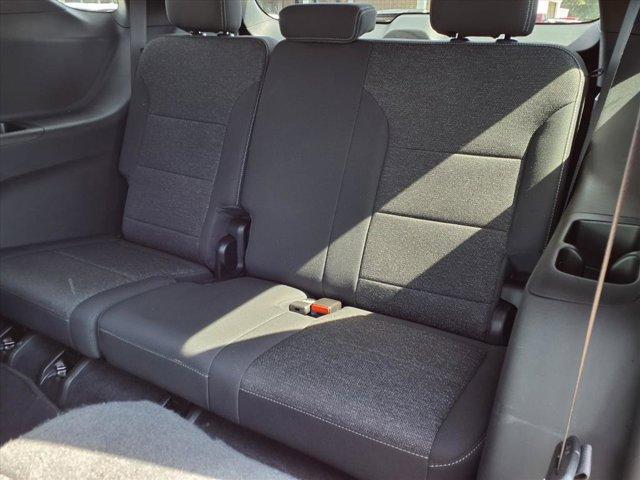 used 2025 Chevrolet Traverse car, priced at $40,900