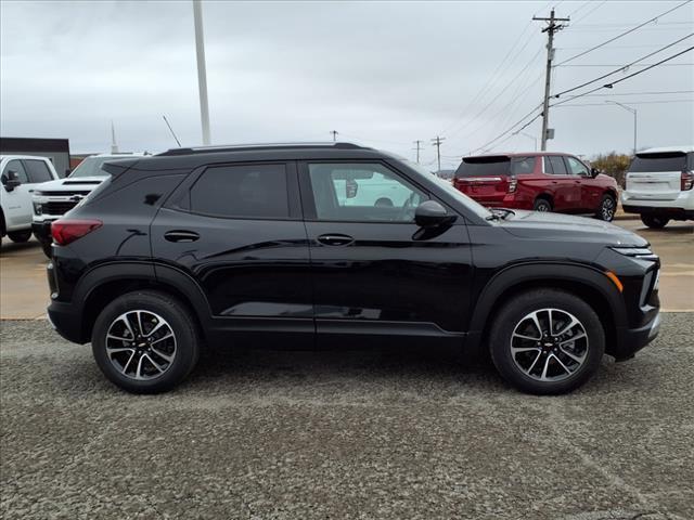 new 2025 Chevrolet TrailBlazer car, priced at $26,030