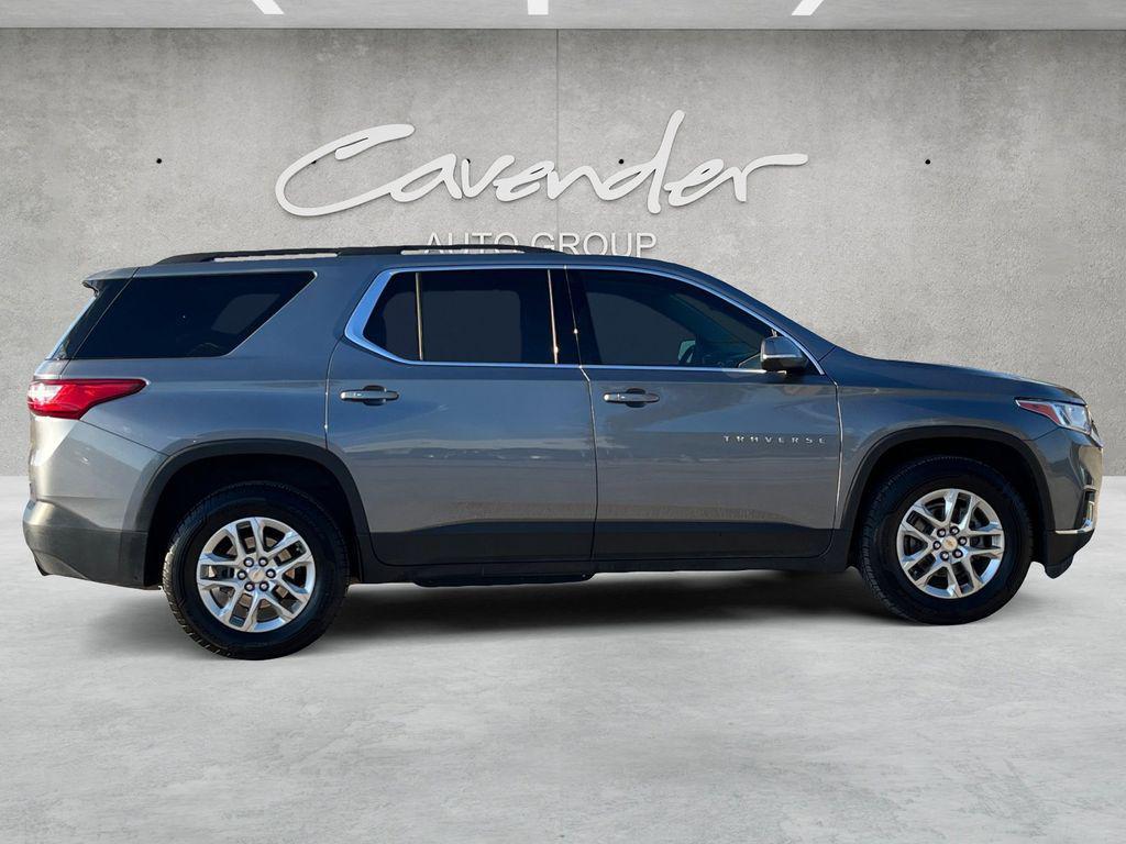 used 2021 Chevrolet Traverse car, priced at $17,155