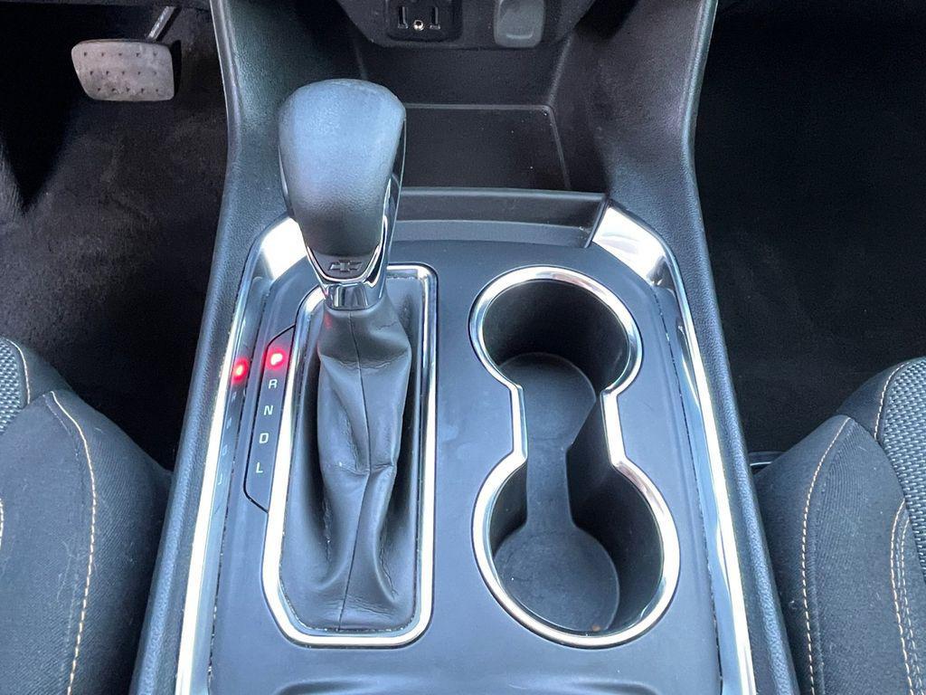 used 2021 Chevrolet Traverse car, priced at $17,155