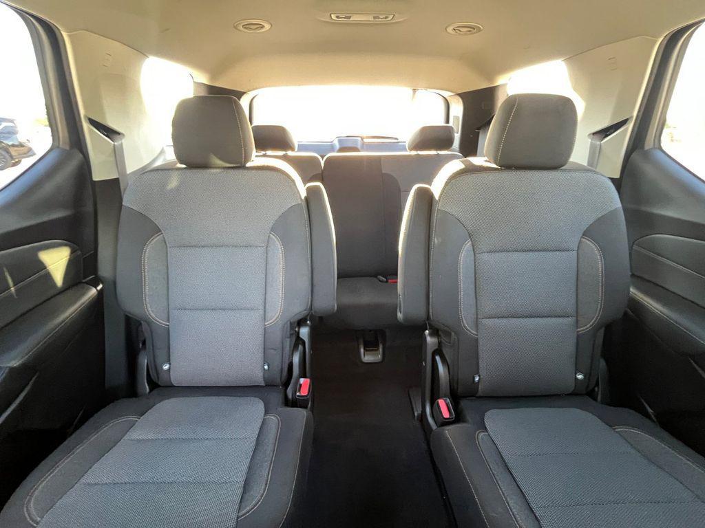 used 2021 Chevrolet Traverse car, priced at $17,155