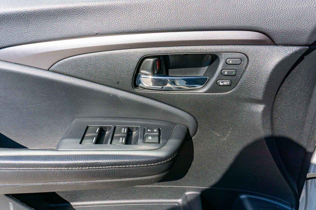 used 2020 Honda Pilot car, priced at $18,975