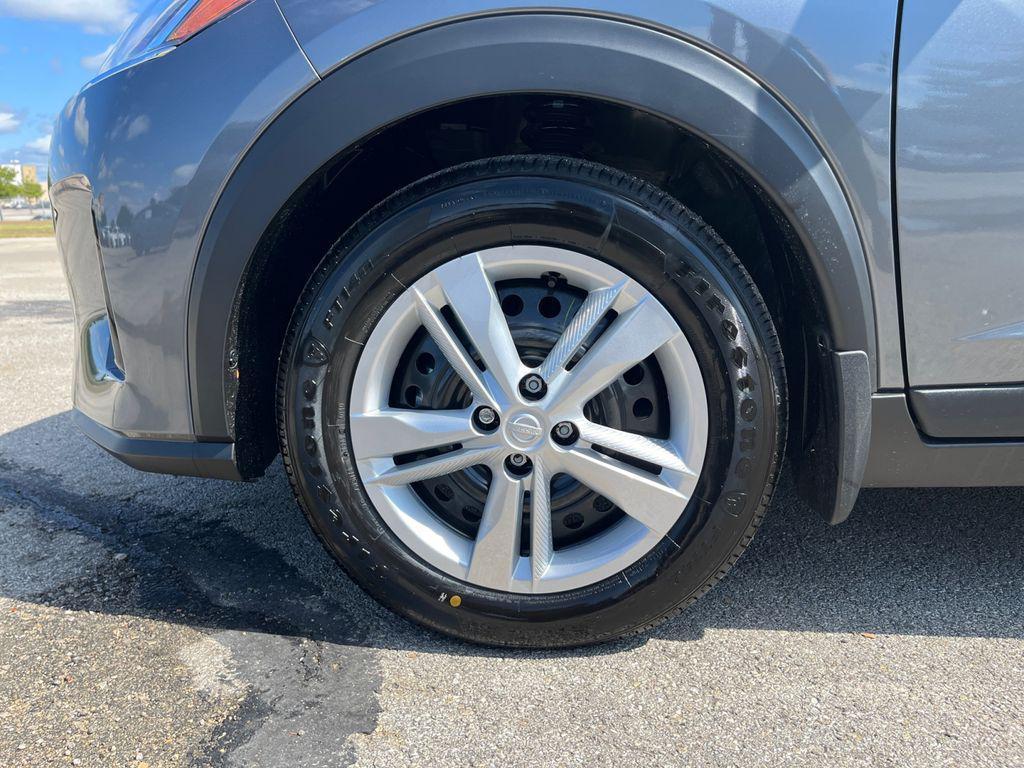 new 2025 Nissan Kicks car, priced at $23,850