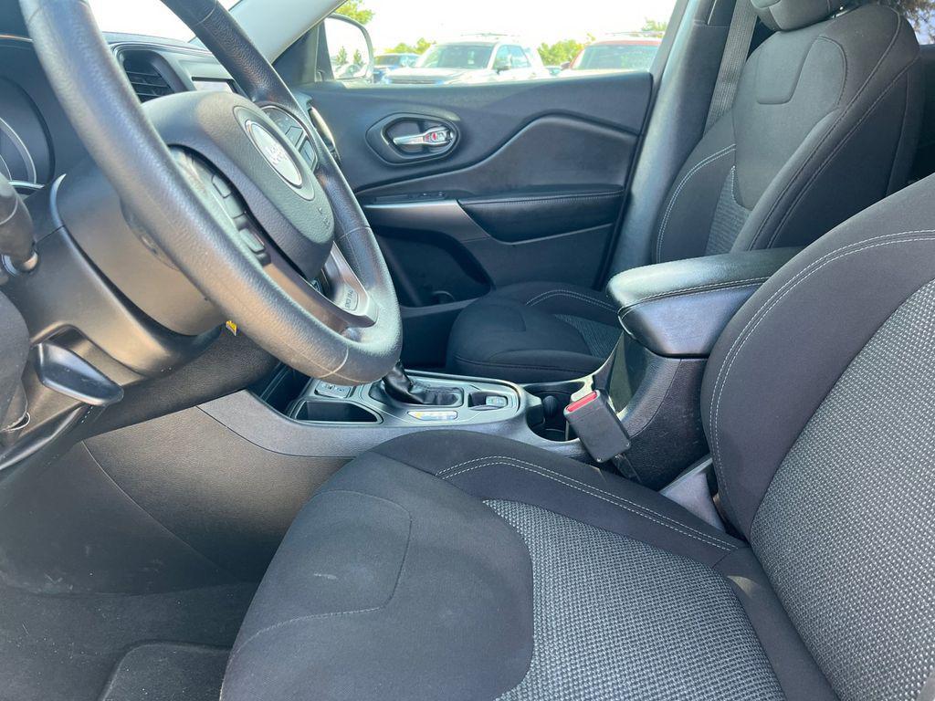 used 2020 Jeep Cherokee car, priced at $16,622