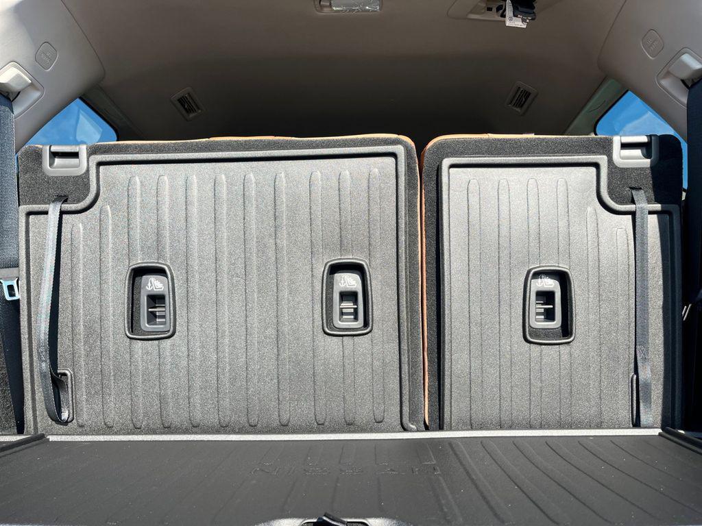 new 2025 Nissan Pathfinder car, priced at $49,975