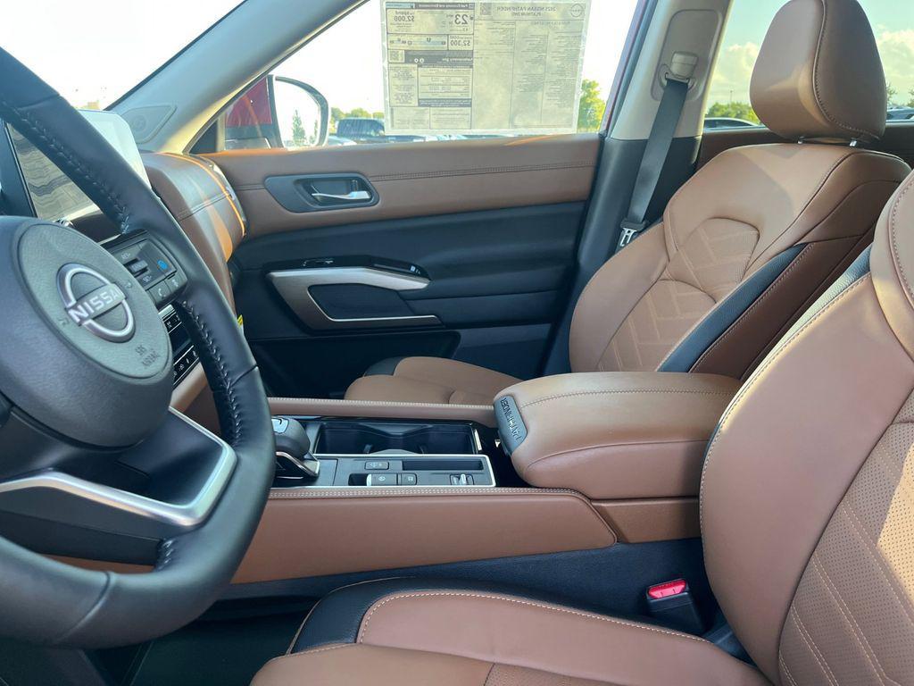 new 2025 Nissan Pathfinder car, priced at $49,975