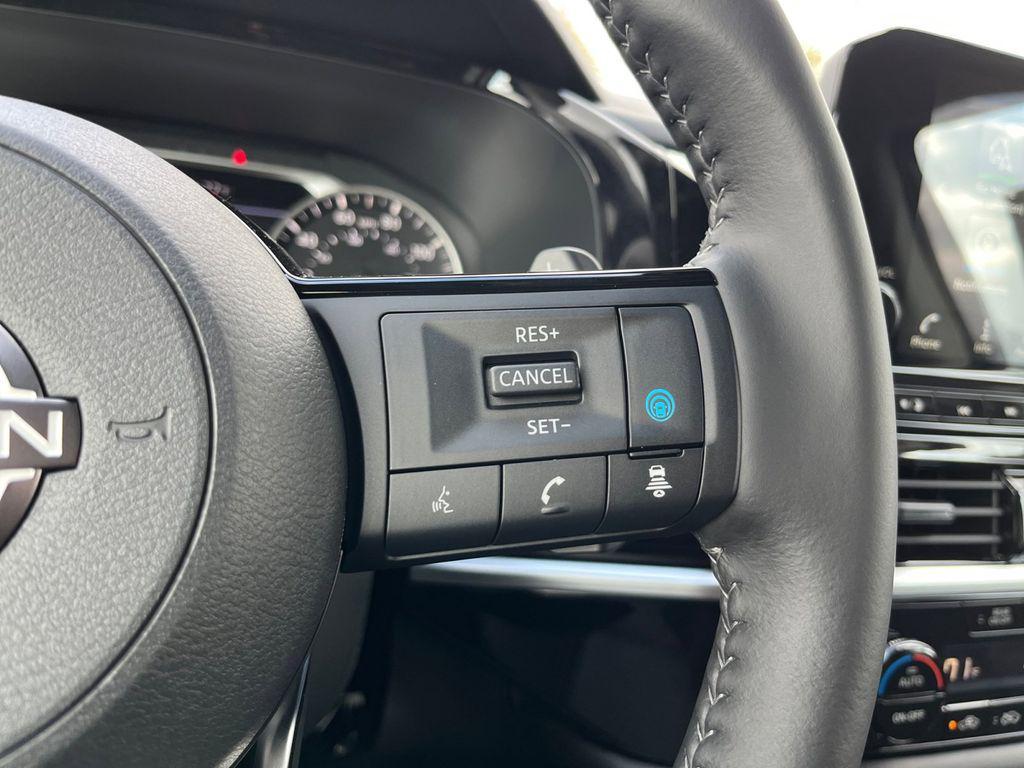 new 2025 Nissan Pathfinder car, priced at $37,525