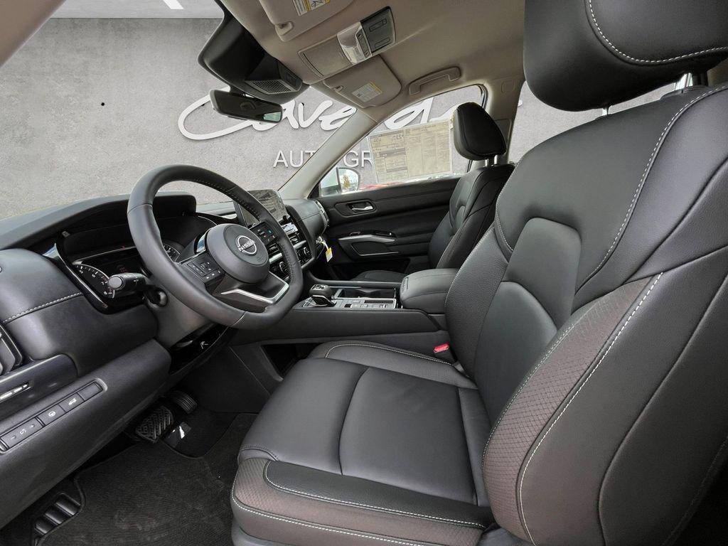 new 2025 Nissan Pathfinder car, priced at $37,525