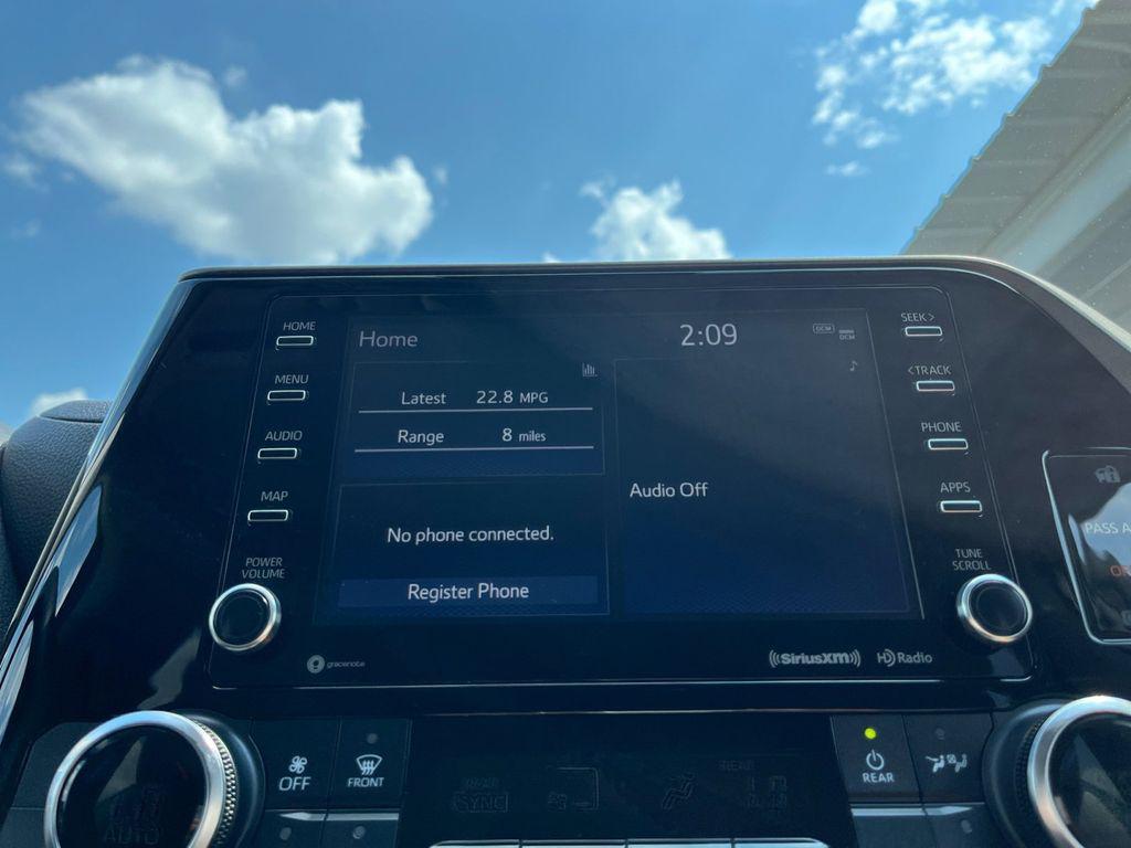 used 2020 Toyota Highlander car, priced at $25,155