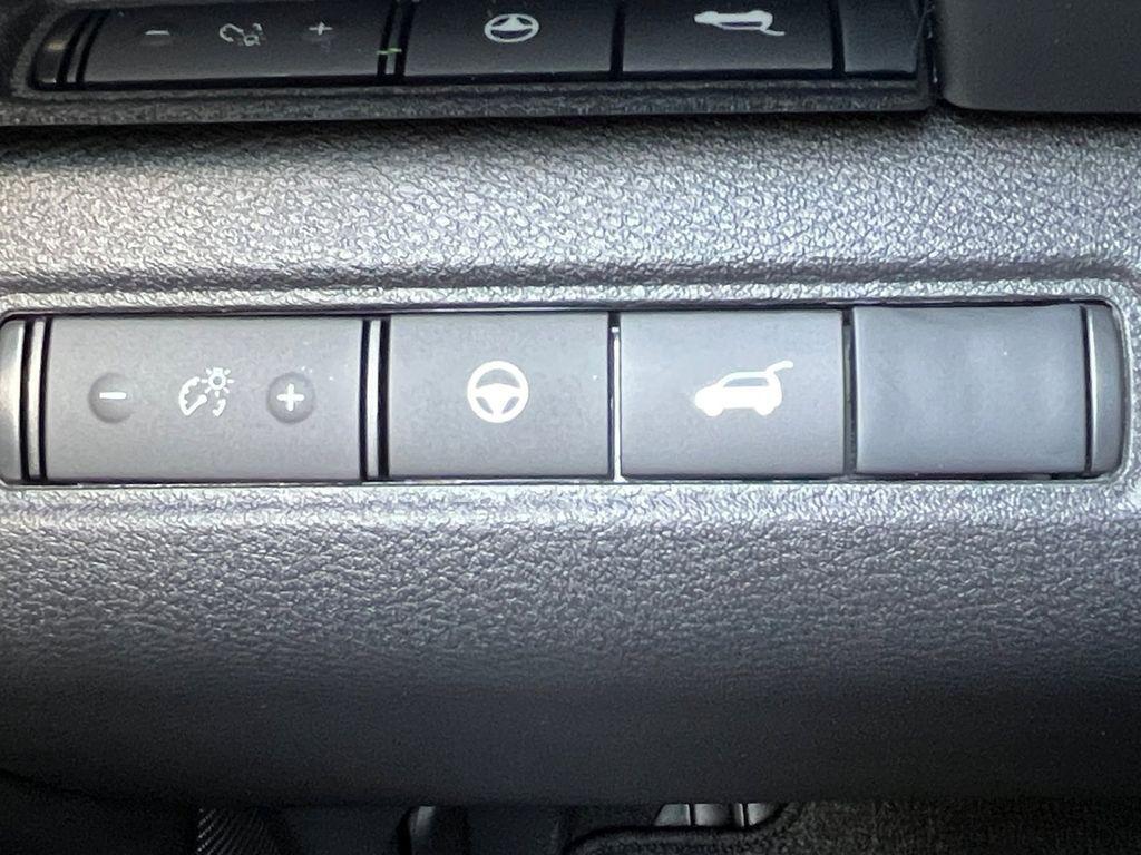 new 2025 Nissan Pathfinder car, priced at $37,745