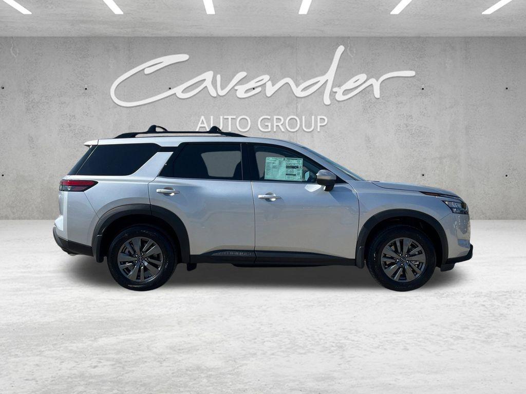 new 2025 Nissan Pathfinder car, priced at $34,975