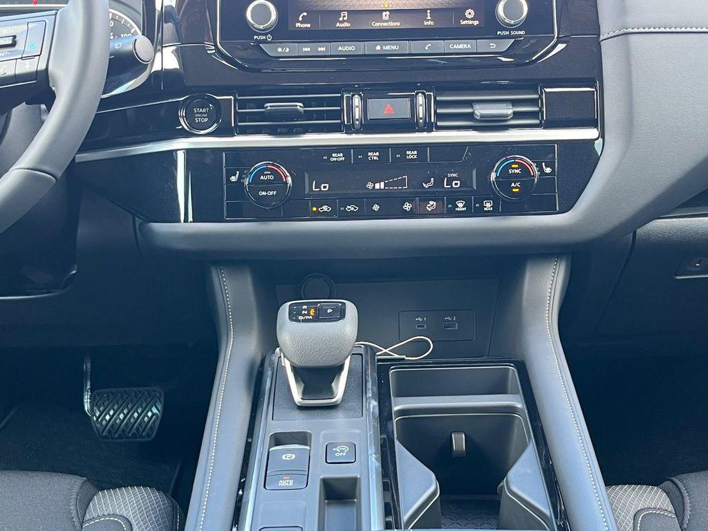 new 2025 Nissan Pathfinder car, priced at $33,980