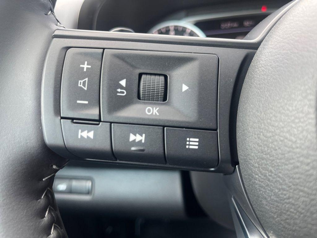 new 2025 Nissan Pathfinder car, priced at $33,980