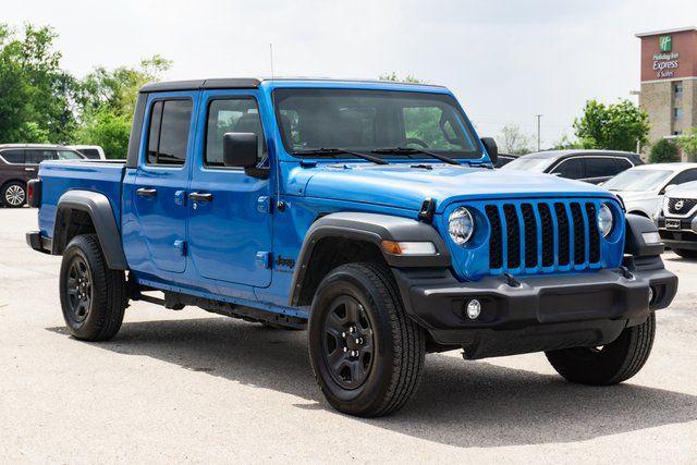 used 2022 Jeep Gladiator car, priced at $28,611