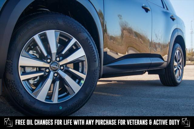 new 2025 Nissan Pathfinder car, priced at $40,991