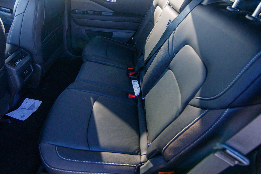 new 2025 Nissan Pathfinder car, priced at $41,999