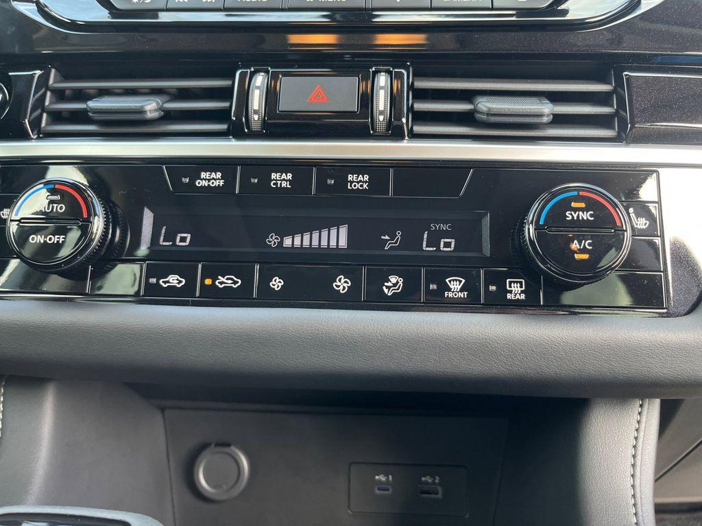new 2025 Nissan Pathfinder car, priced at $36,975