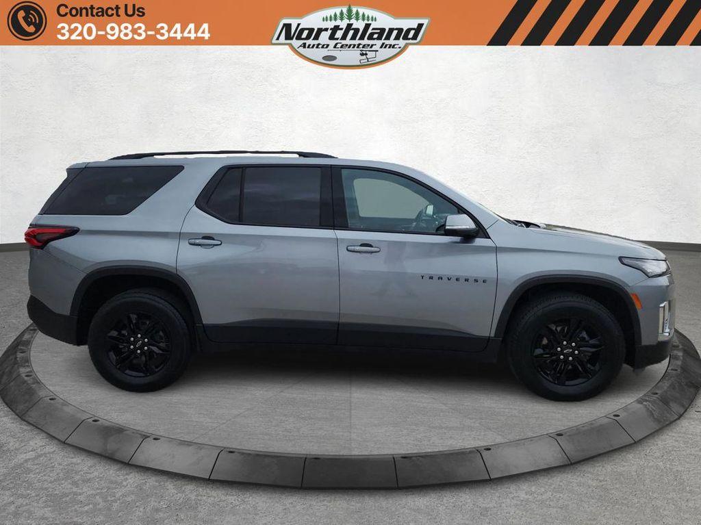 used 2023 Chevrolet Traverse car