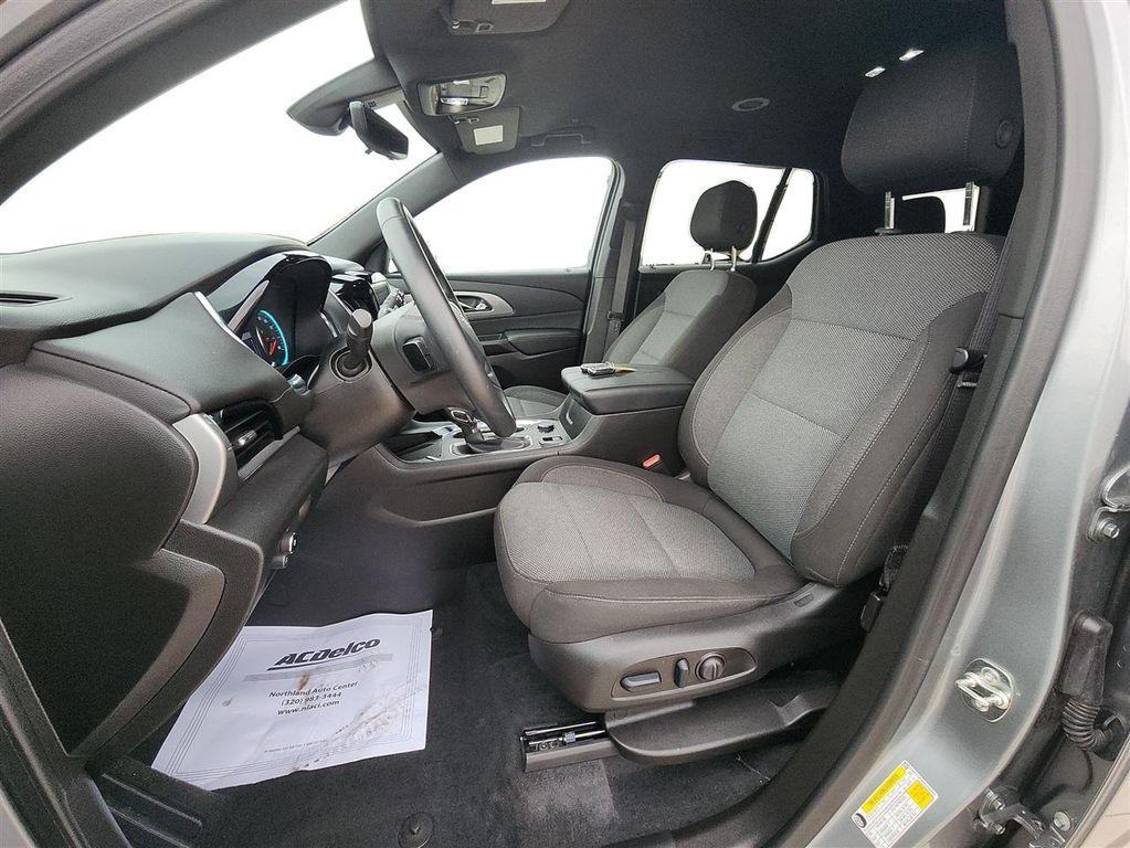 used 2023 Chevrolet Traverse car
