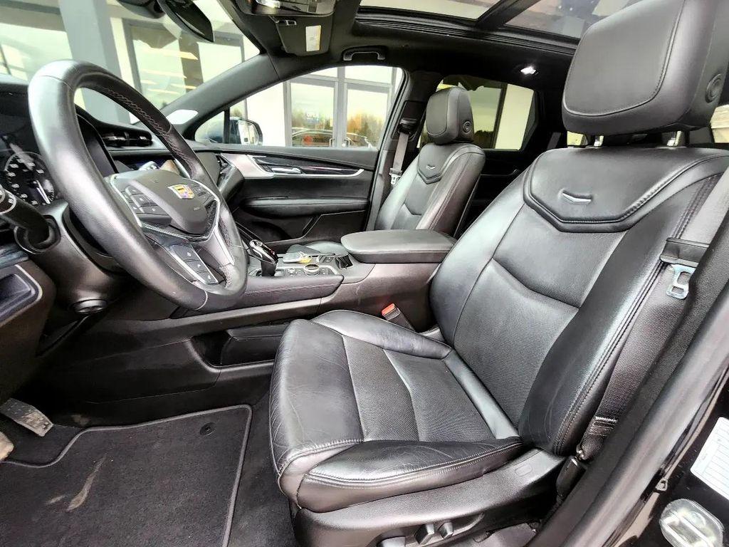 used 2023 Cadillac XT5 car, priced at $38,448