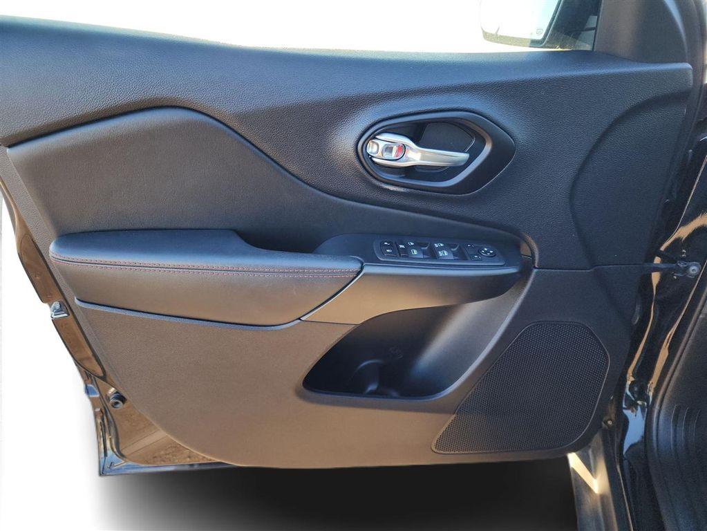 used 2022 Jeep Cherokee car, priced at $23,950