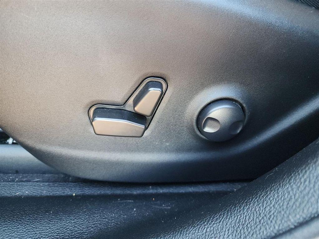 used 2022 Jeep Cherokee car, priced at $23,950