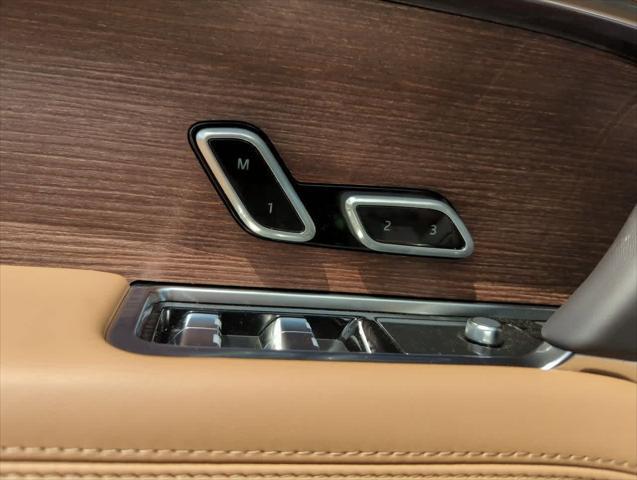 new 2025 Land Rover Range Rover car, priced at $130,430