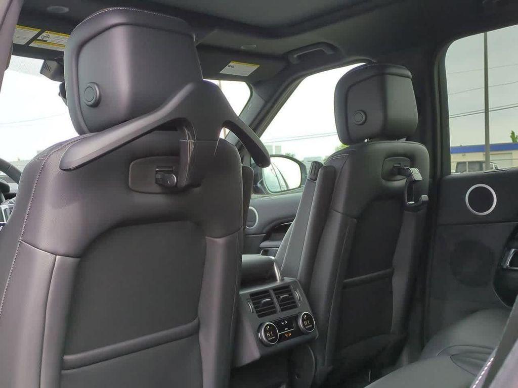 new 2025 Land Rover Discovery car, priced at $71,528