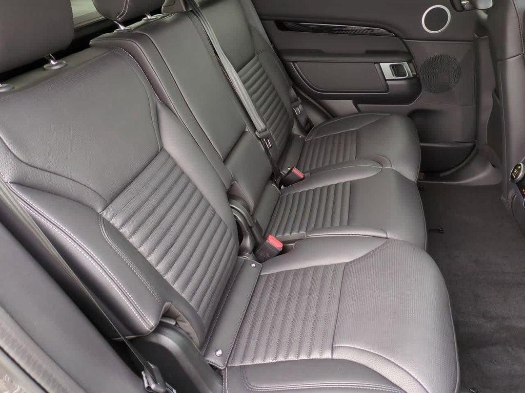 new 2025 Land Rover Discovery car, priced at $71,528
