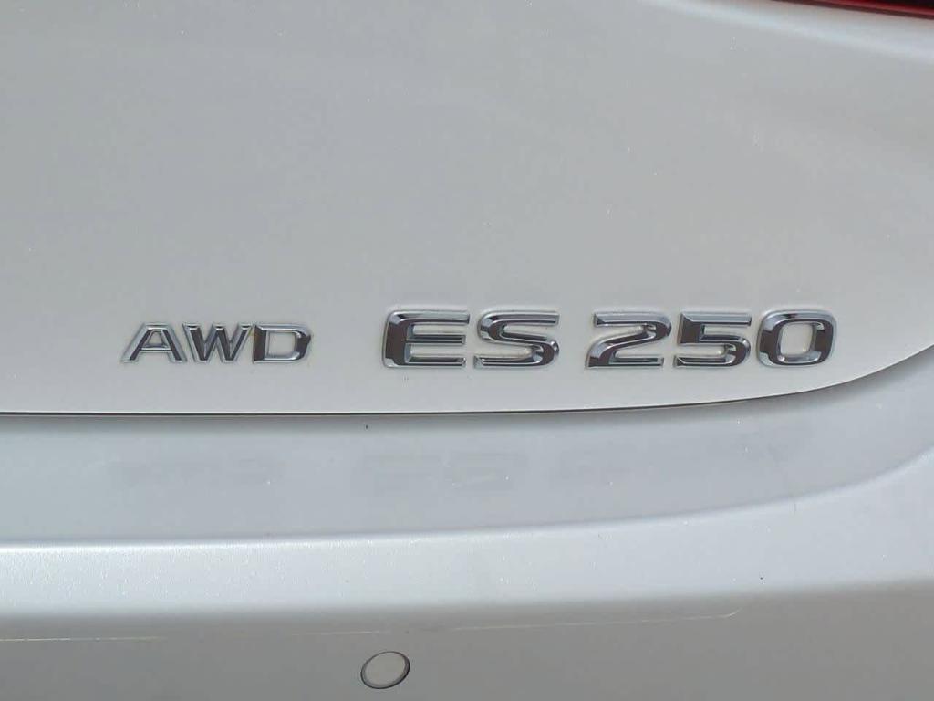 used 2022 Lexus ES 250 car, priced at $34,450