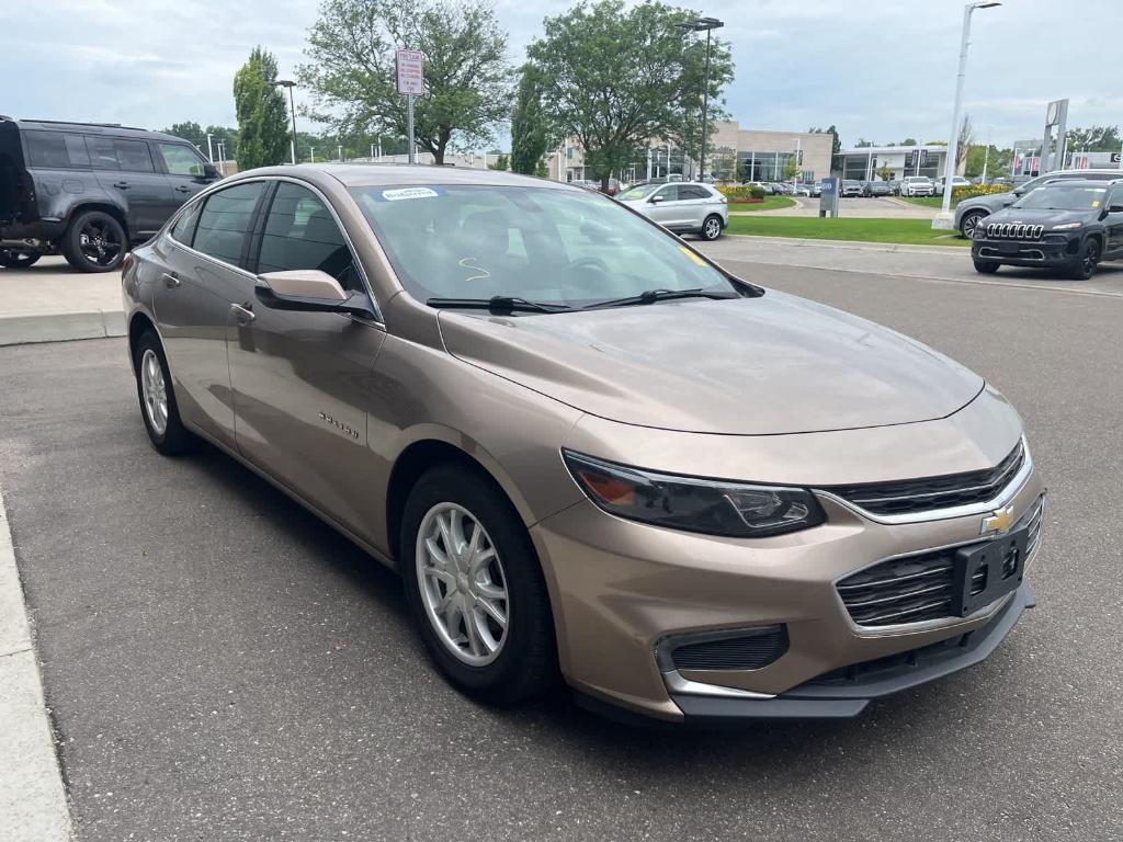 used 2018 Chevrolet Malibu car, priced at $13,384