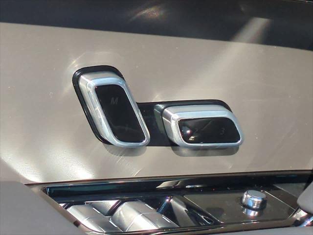 new 2025 Land Rover Range Rover Sport car, priced at $102,115