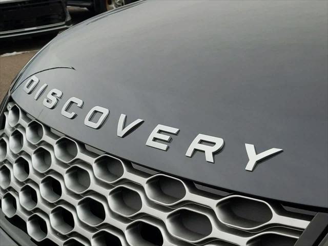 new 2025 Land Rover Discovery car, priced at $70,478