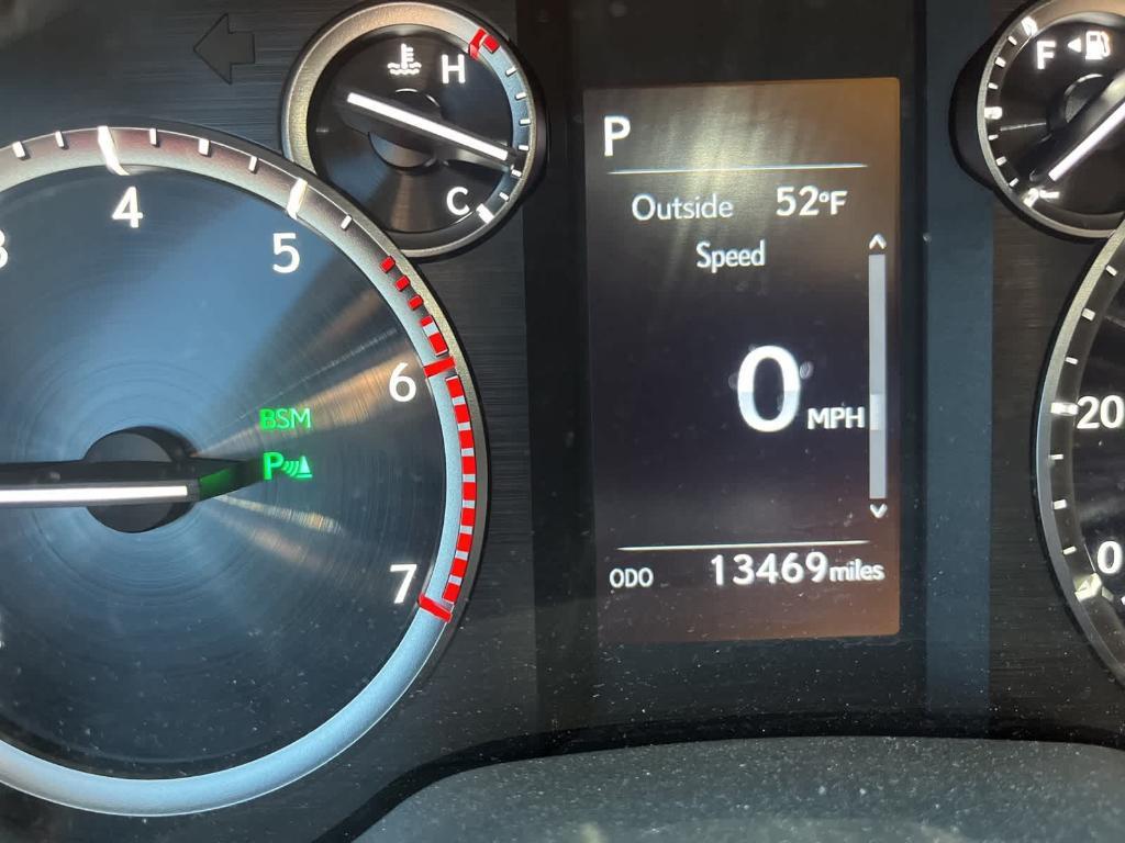 used 2022 Lexus GX 460 car, priced at $56,132