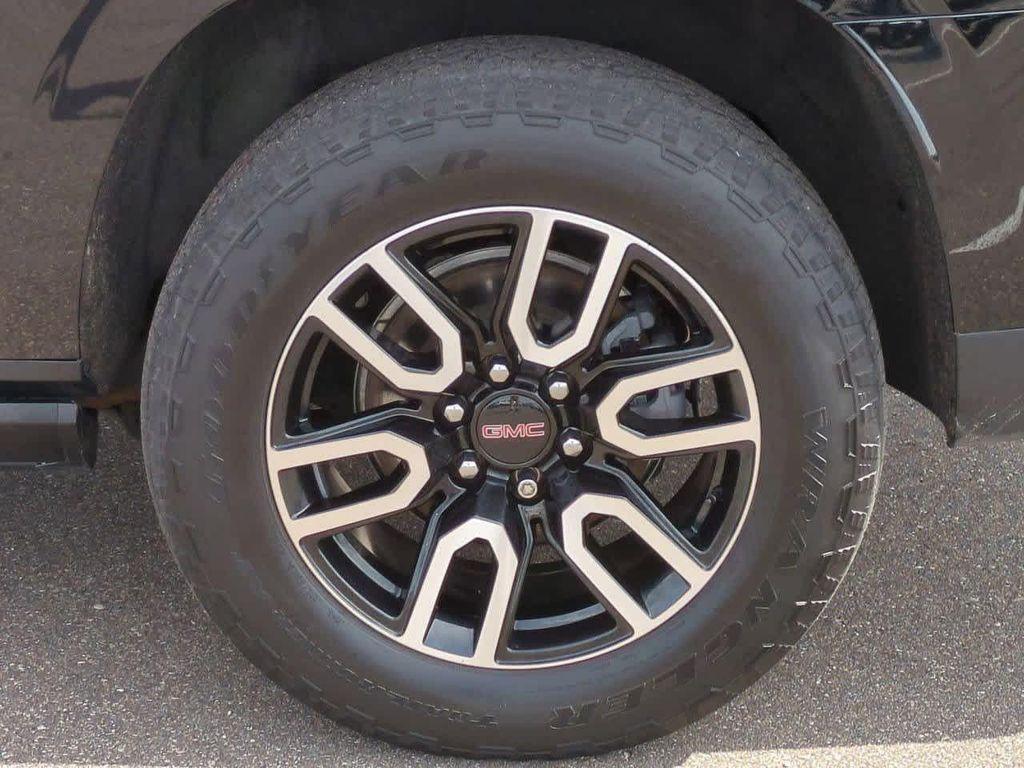 used 2022 GMC Yukon XL car, priced at $54,977