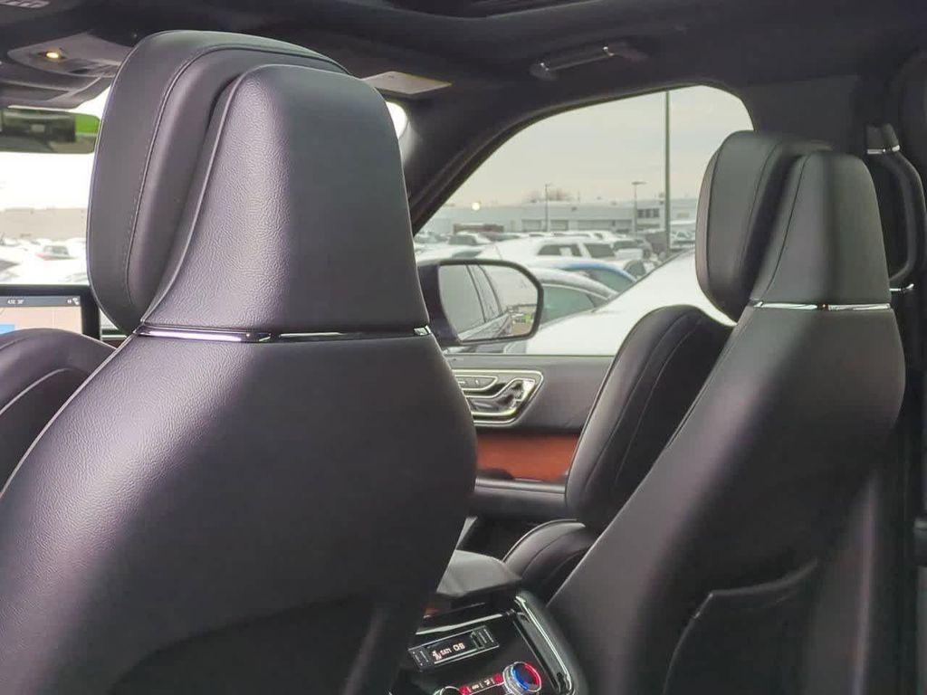 used 2019 Lincoln Navigator L car, priced at $36,424